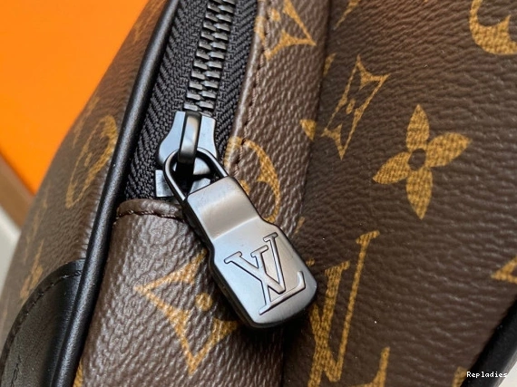 Cheap LOUIS CHRISTOPHER VUITTON BUMBAG 0813